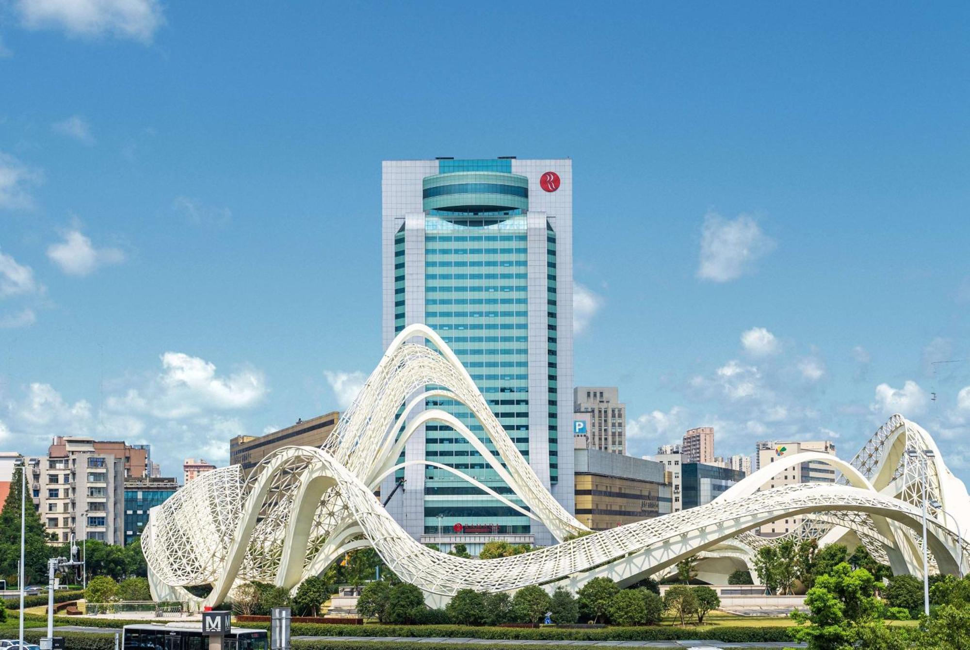 Ramada Plaza Optics Valley Hotel Wuhan Buitenkant foto