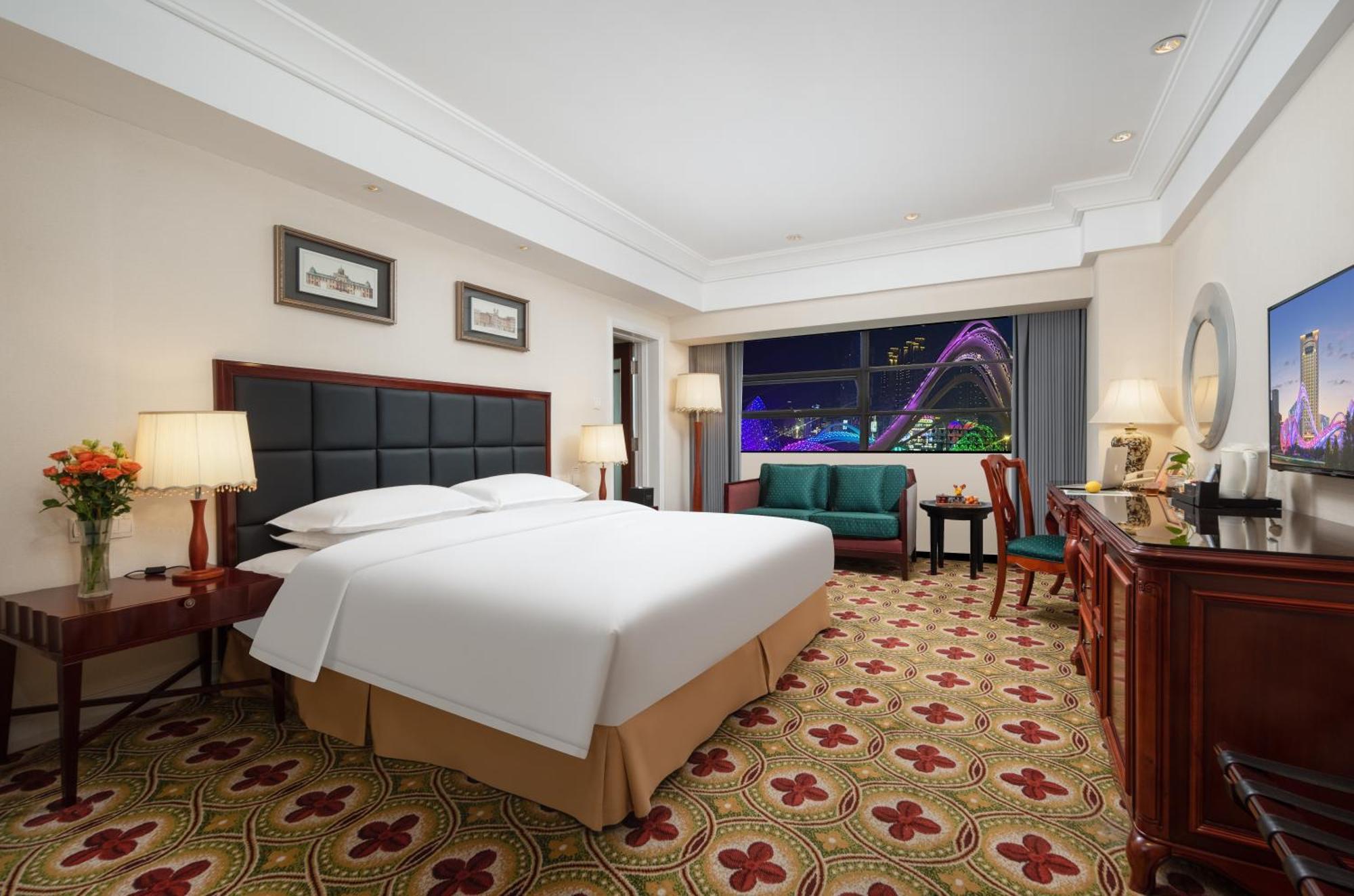 Ramada Plaza Optics Valley Hotel Wuhan Buitenkant foto