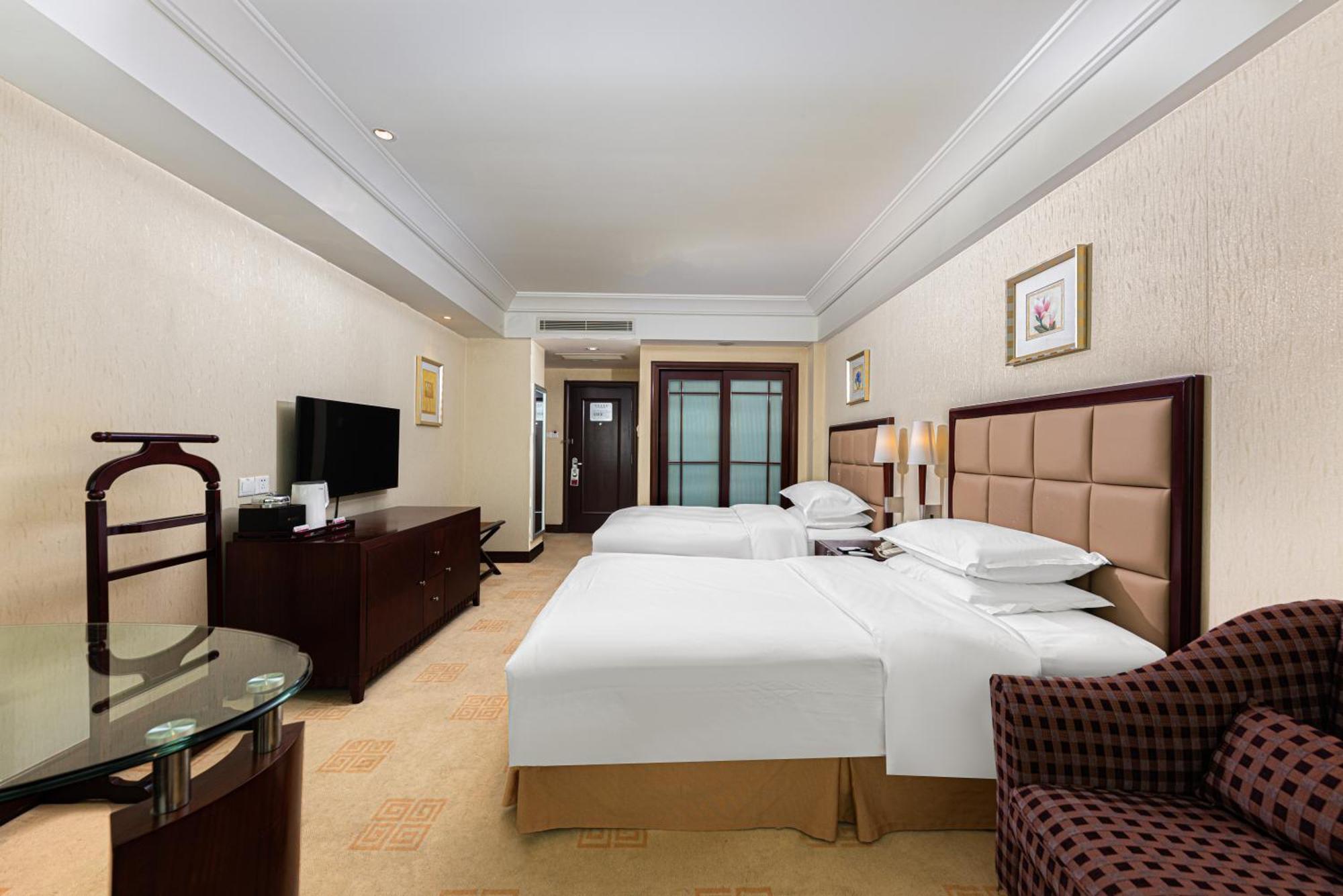 Ramada Plaza Optics Valley Hotel Wuhan Buitenkant foto