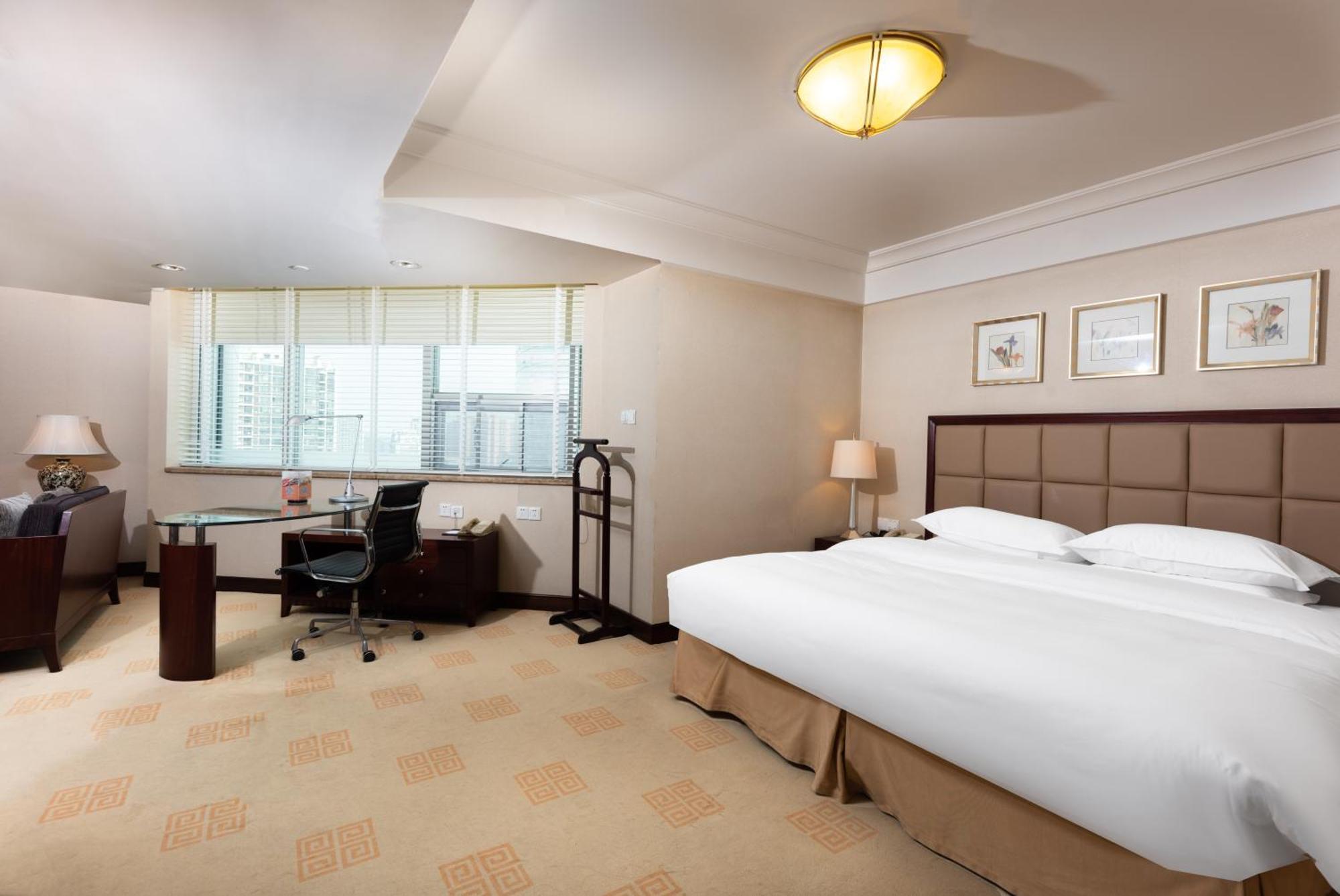 Ramada Plaza Optics Valley Hotel Wuhan Buitenkant foto