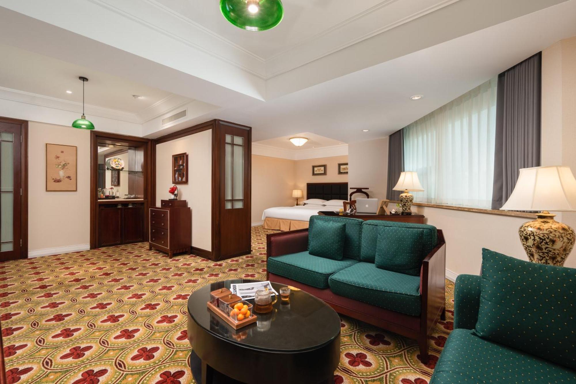 Ramada Plaza Optics Valley Hotel Wuhan Buitenkant foto