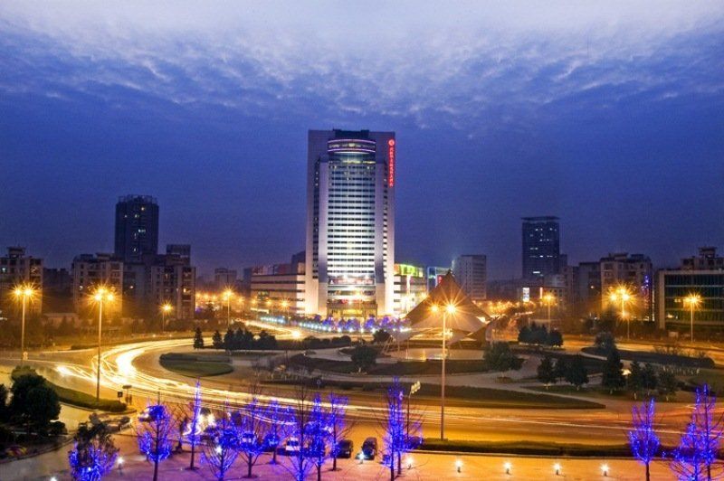 Ramada Plaza Optics Valley Hotel Wuhan Buitenkant foto